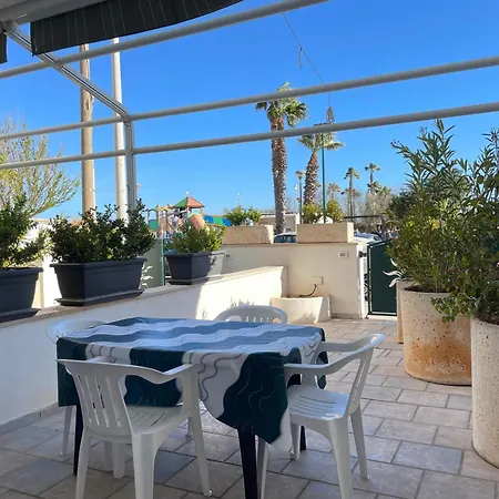 Casa Efesto - Piano Terra, Fronte Spiaggia Marina Di Pescoluse