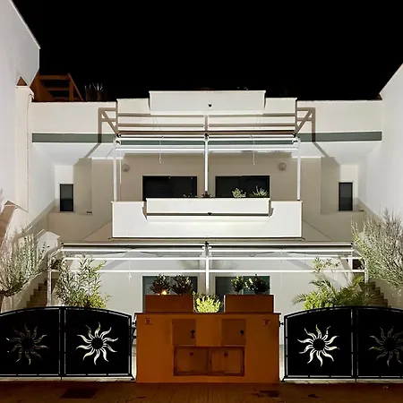 Casa Efesto - Piano Terra, Fronte Spiaggia